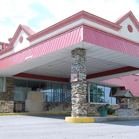Lancaster Family Resort Smoketown  Exterior photo