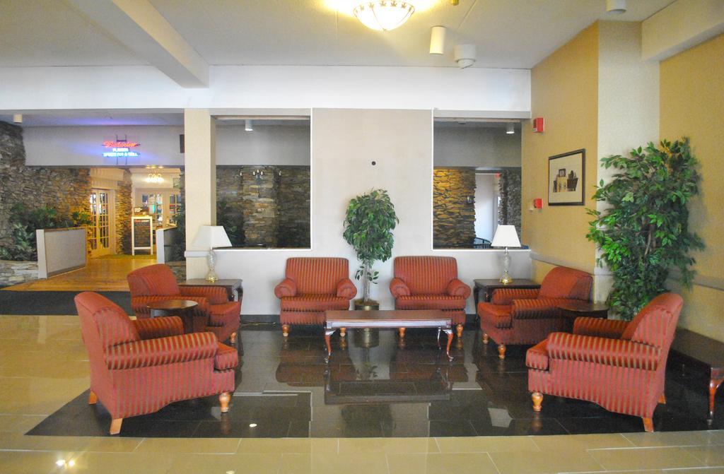 Lancaster Family Resort Smoketown  Interior photo
